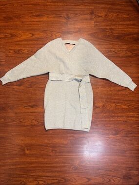Amazon Gray Belted V-Neck Short Sweater Dress - Size Small